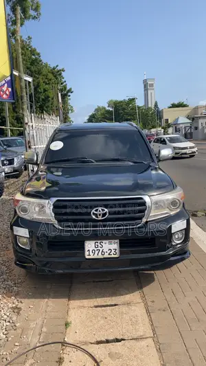 Toyota Land Cruiser 4.6 V8 GX-R 2012 Black