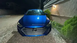 Hyundai Elantra Limited Sedan FWD (2.0L 4cyl 6A) 2017 Blue