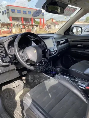 Mitsubishi Outlander SE FWD 2020 Black