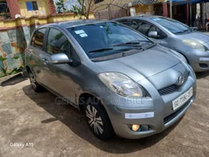 Toyota Vitz 1.3 AWD 3dr 2010 Silver