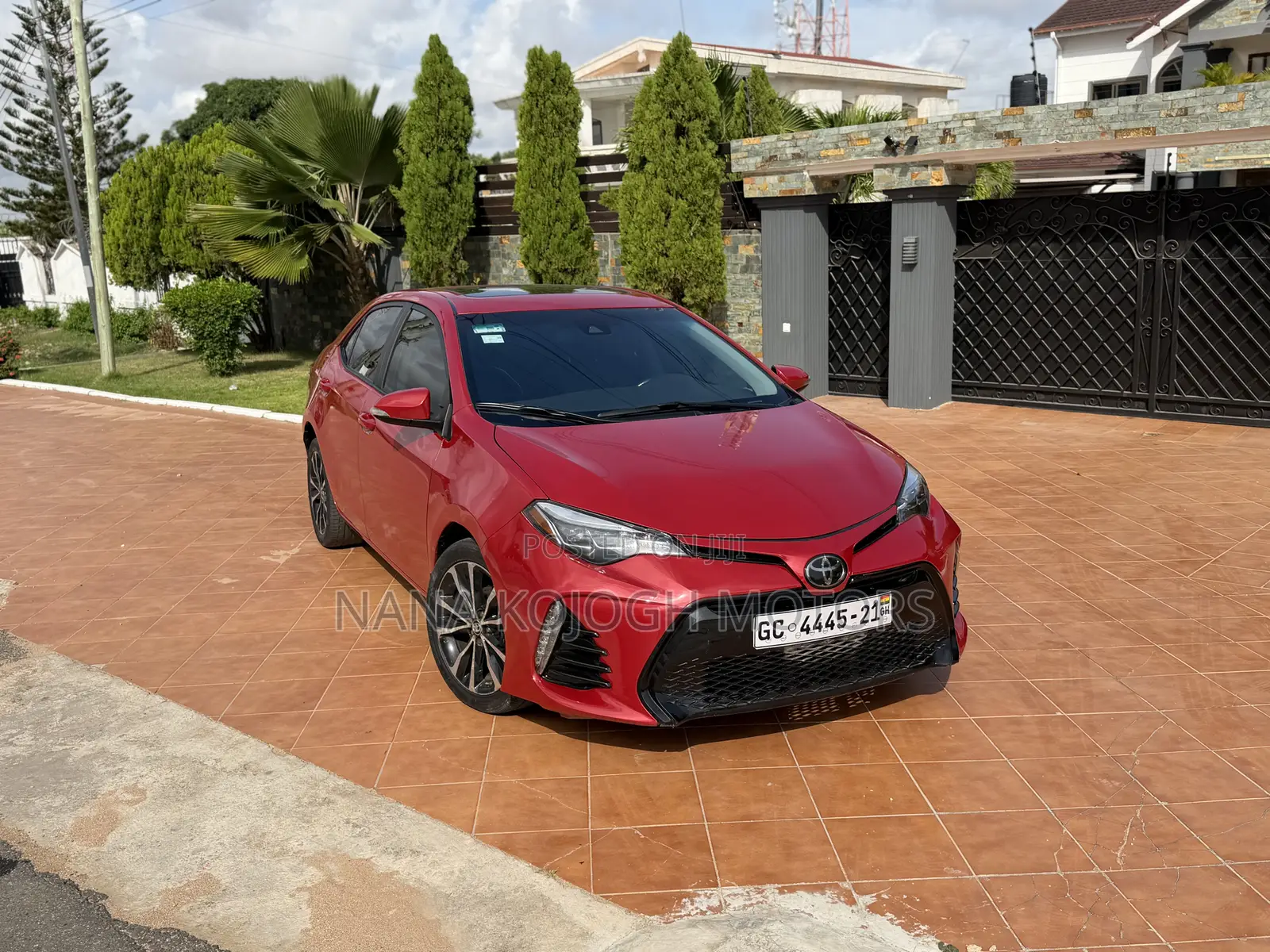 Toyota Corolla XSE (1.8L 4cyl 2A) 2018 Red