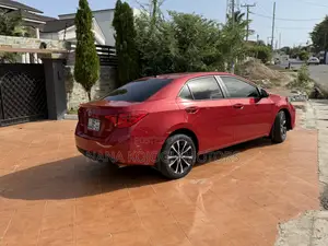 Toyota Corolla XSE (1.8L 4cyl 2A) 2018 Red