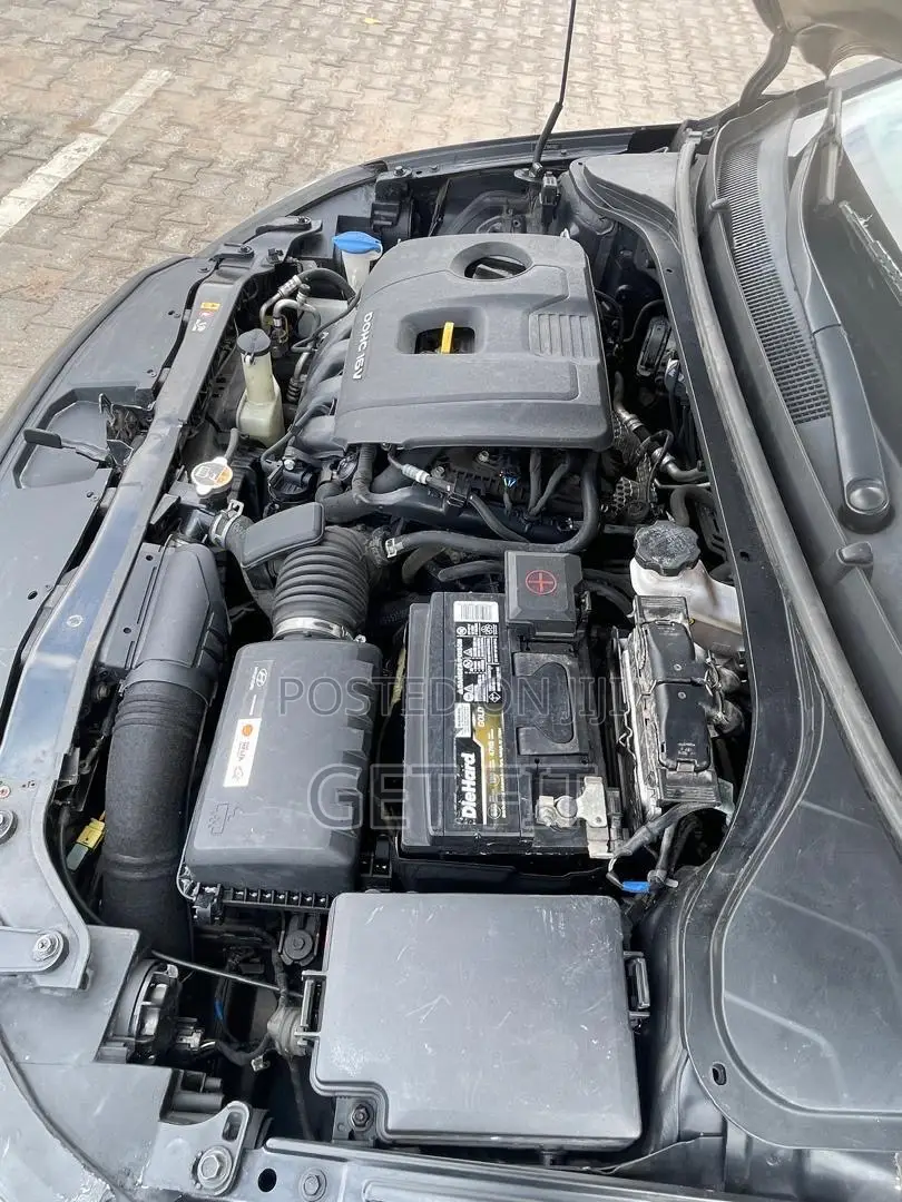 Hyundai Elantra SE Sedan FWD (2.0L 4cyl 6M) 2017 Black