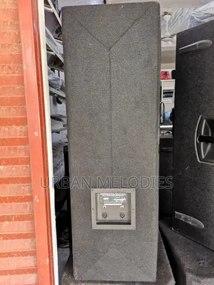 Behringer Eurolive Vp2520 Passive 2000-Watt Dual 15-Inch Pa Speaker