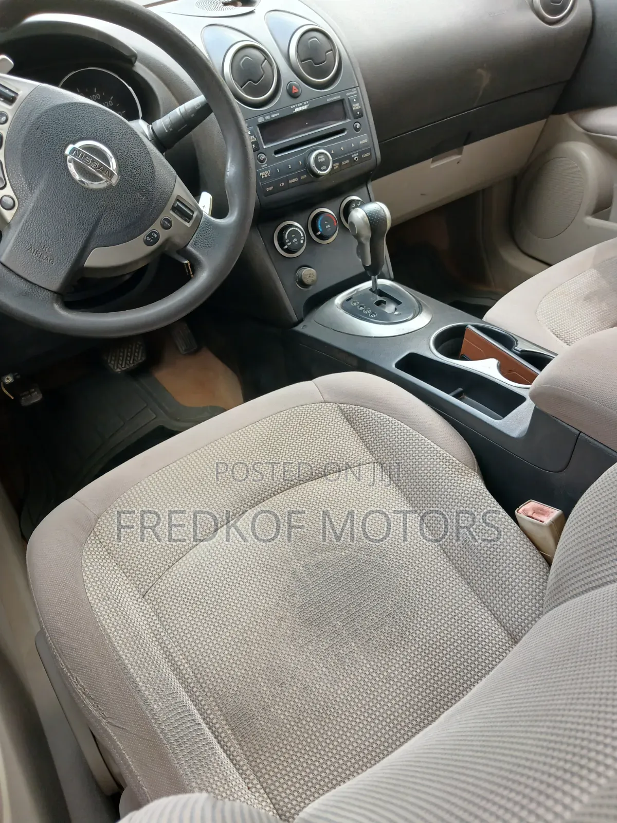 Nissan Rogue SV 4dr SUV (2.5L 4cyl CVT) 2015 Black