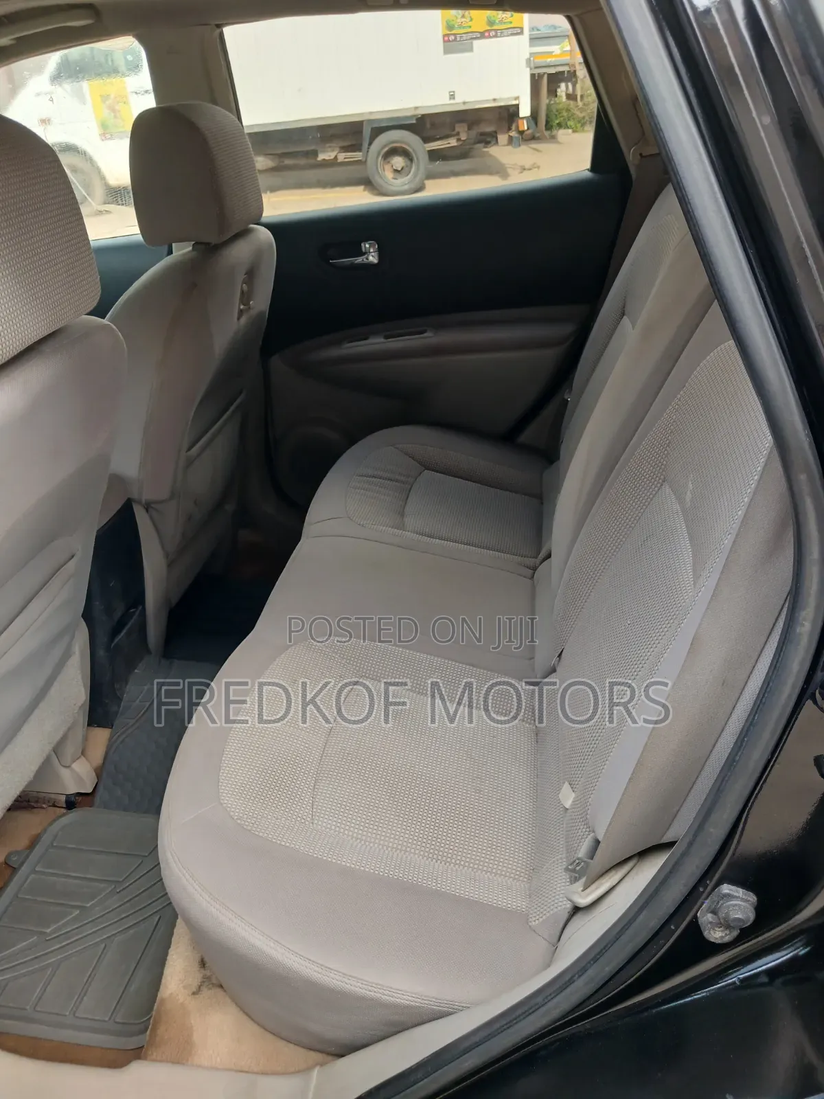 Nissan Rogue SV 4dr SUV (2.5L 4cyl CVT) 2015 Black