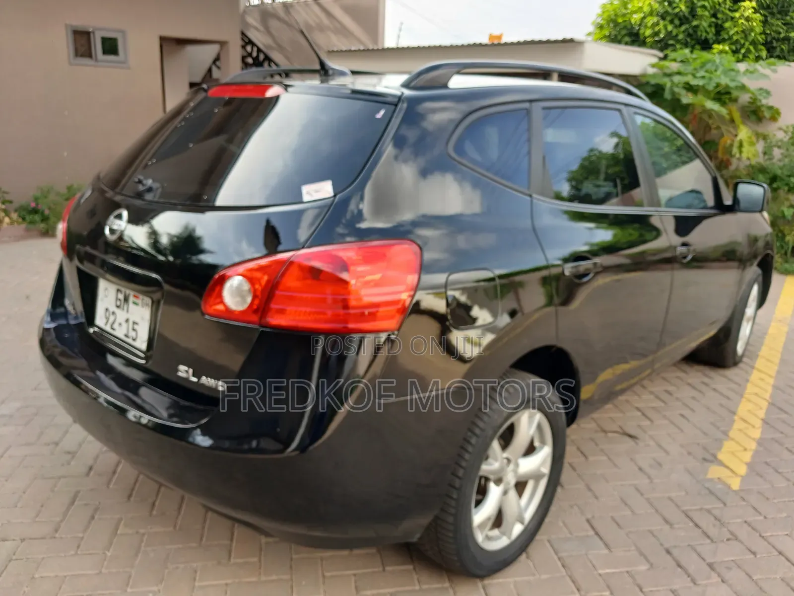 Nissan Rogue SV 4dr SUV (2.5L 4cyl CVT) 2015 Black