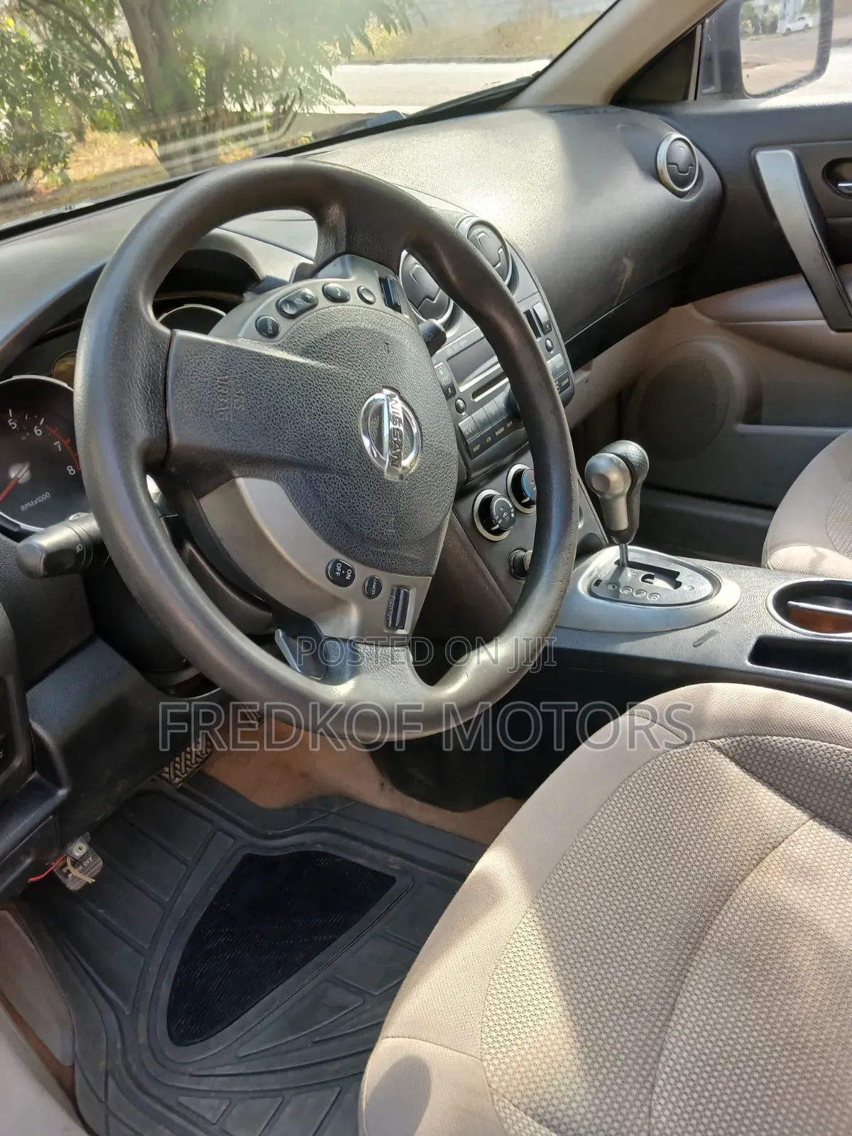 Nissan Rogue SV 4dr SUV (2.5L 4cyl CVT) 2015 Black