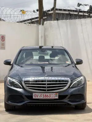 Mercedes-Benz C300 2017 Silver