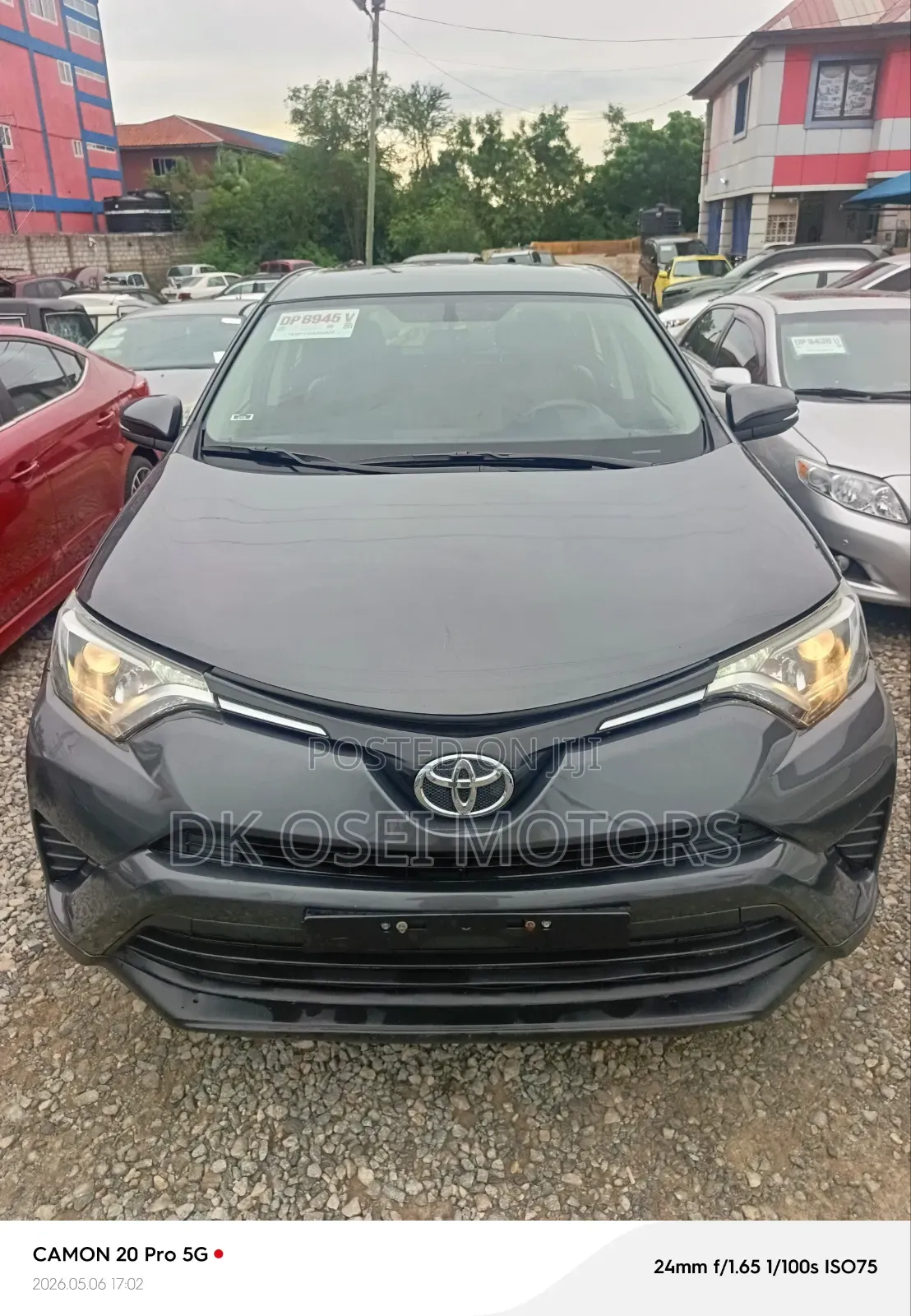 Toyota RAV4 XLE 4dr SUV (2.5L 4cyl 6A) 2018 Gray