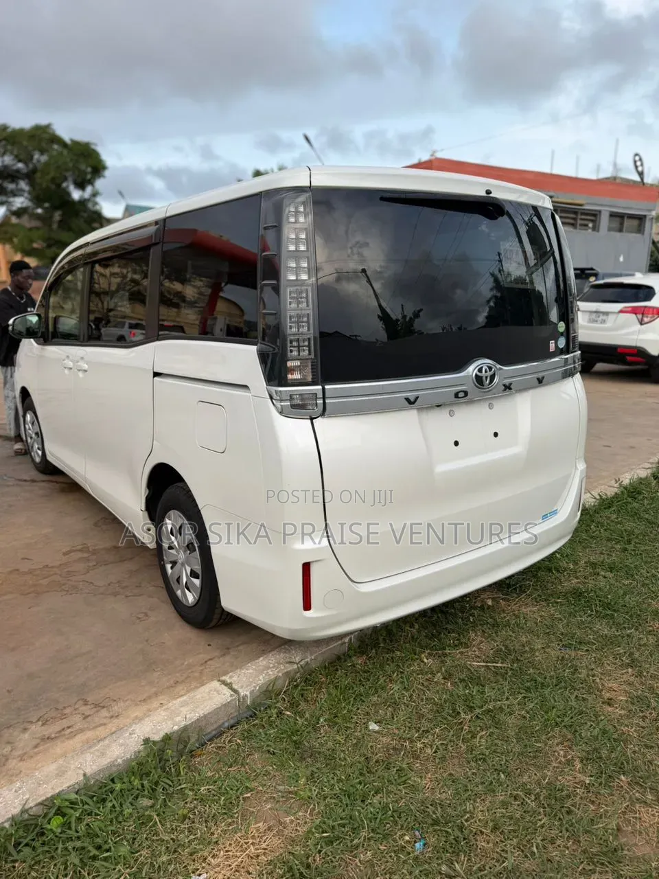 Toyota Voxy 2014 White