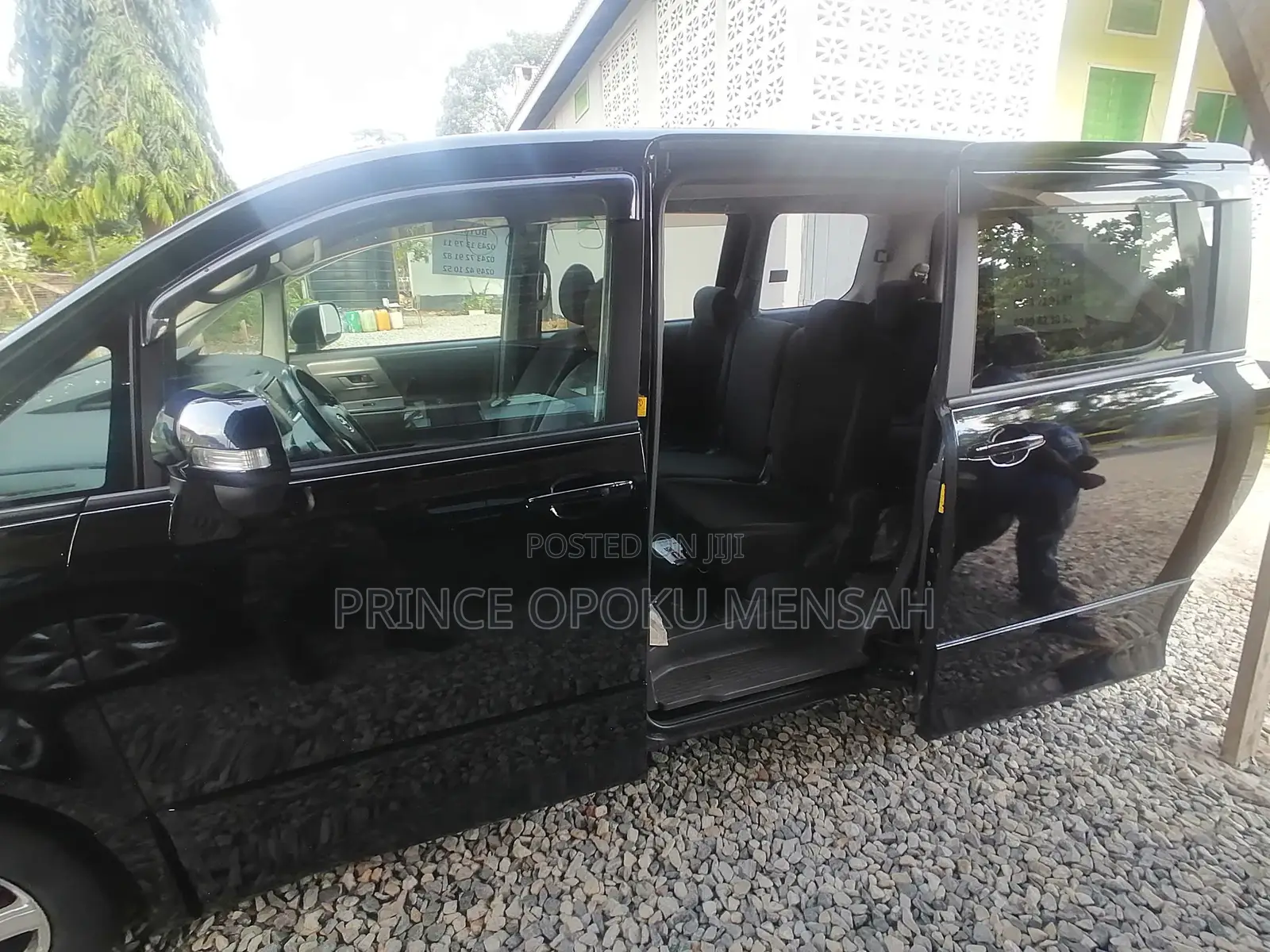 Toyota Voxy 2013 Black