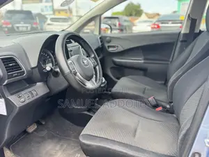 Toyota Verso 2009 Blue