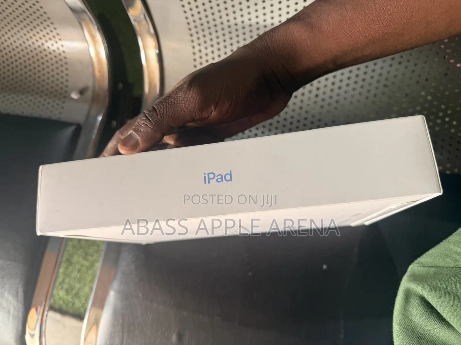 New Apple iPad (2025) 128 GB Yellow