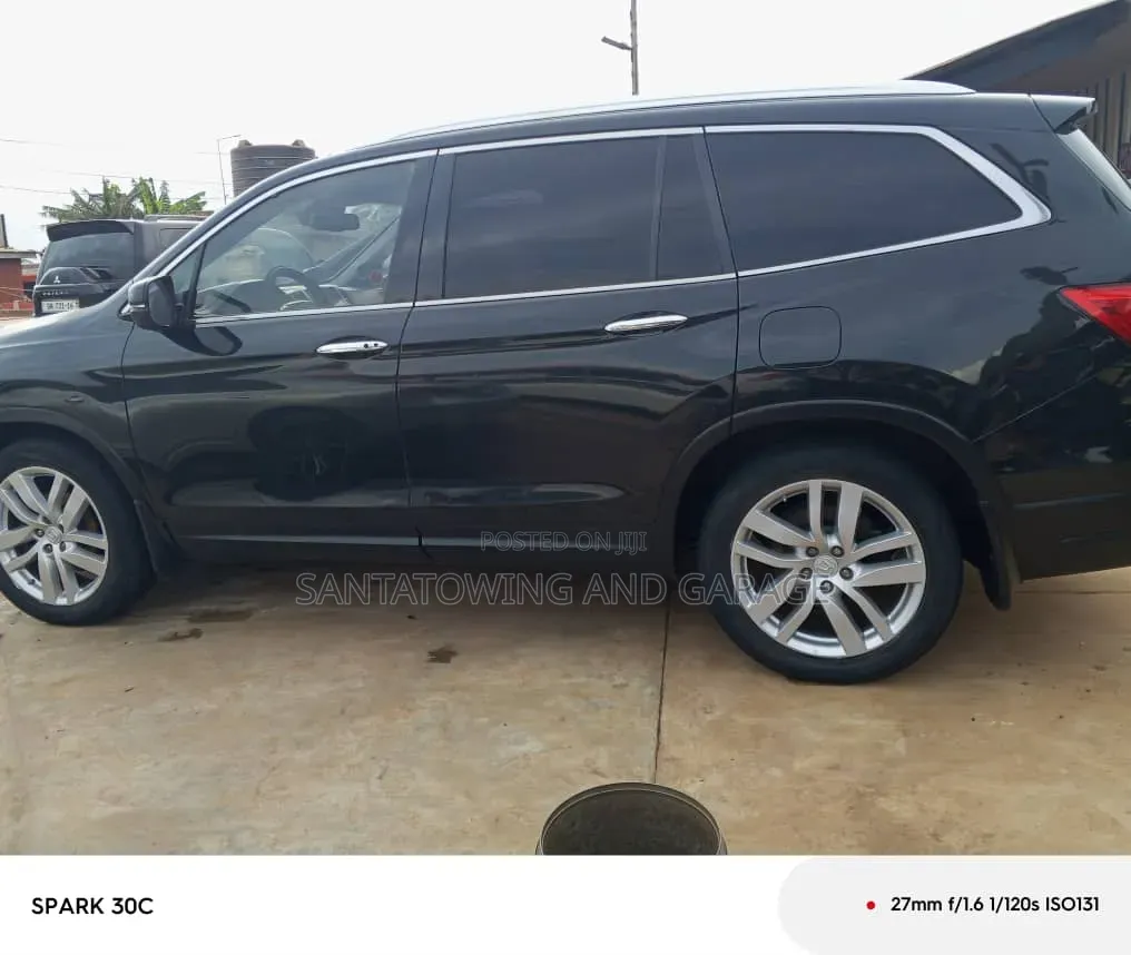 Honda Pilot Touring 4dr SUV 4WD (3.5L 6cyl 9A) 2016 Black