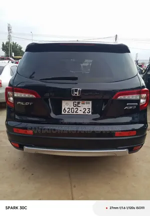 Honda Pilot Touring 4dr SUV 4WD (3.5L 6cyl 9A) 2016 Black