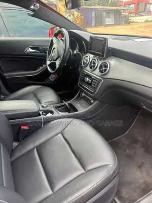 Mercedes-Benz GLA 250 2015 Red