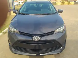 Toyota Corolla LE Eco (1.8L 4cyl 2A) 2018 Gray
