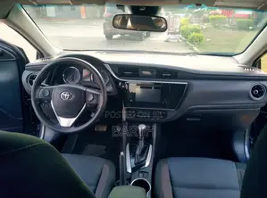 Toyota Corolla LE Eco (1.8L 4cyl 2A) 2018 Gray