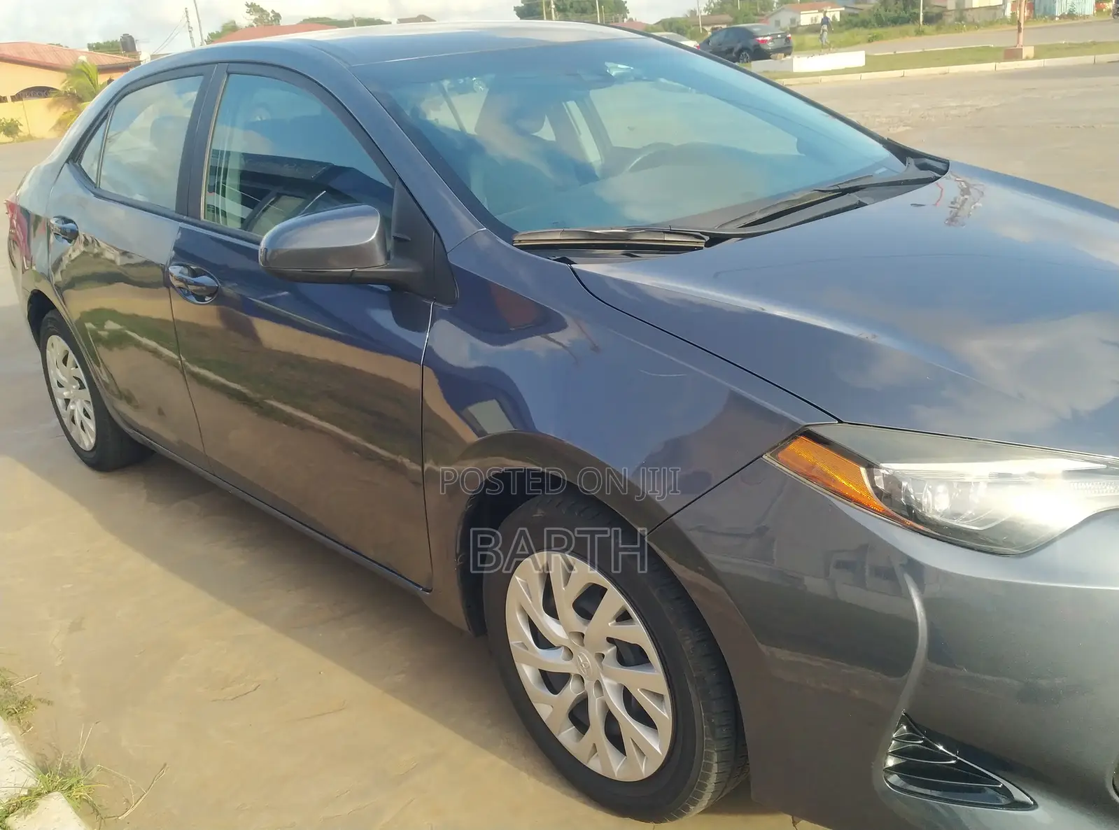 Toyota Corolla LE Eco (1.8L 4cyl 2A) 2018 Gray