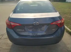 Toyota Corolla LE Eco (1.8L 4cyl 2A) 2018 Gray