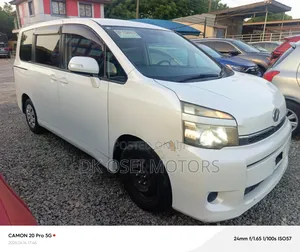 Toyota Voxy 2012 White