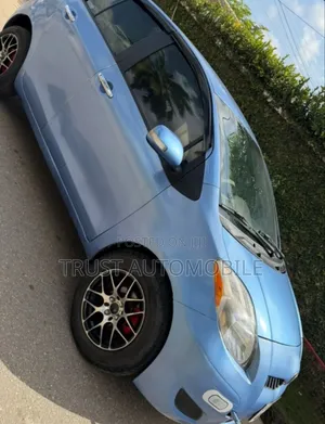 Toyota Vitz 1.0 FWD 3dr 2010 Blue