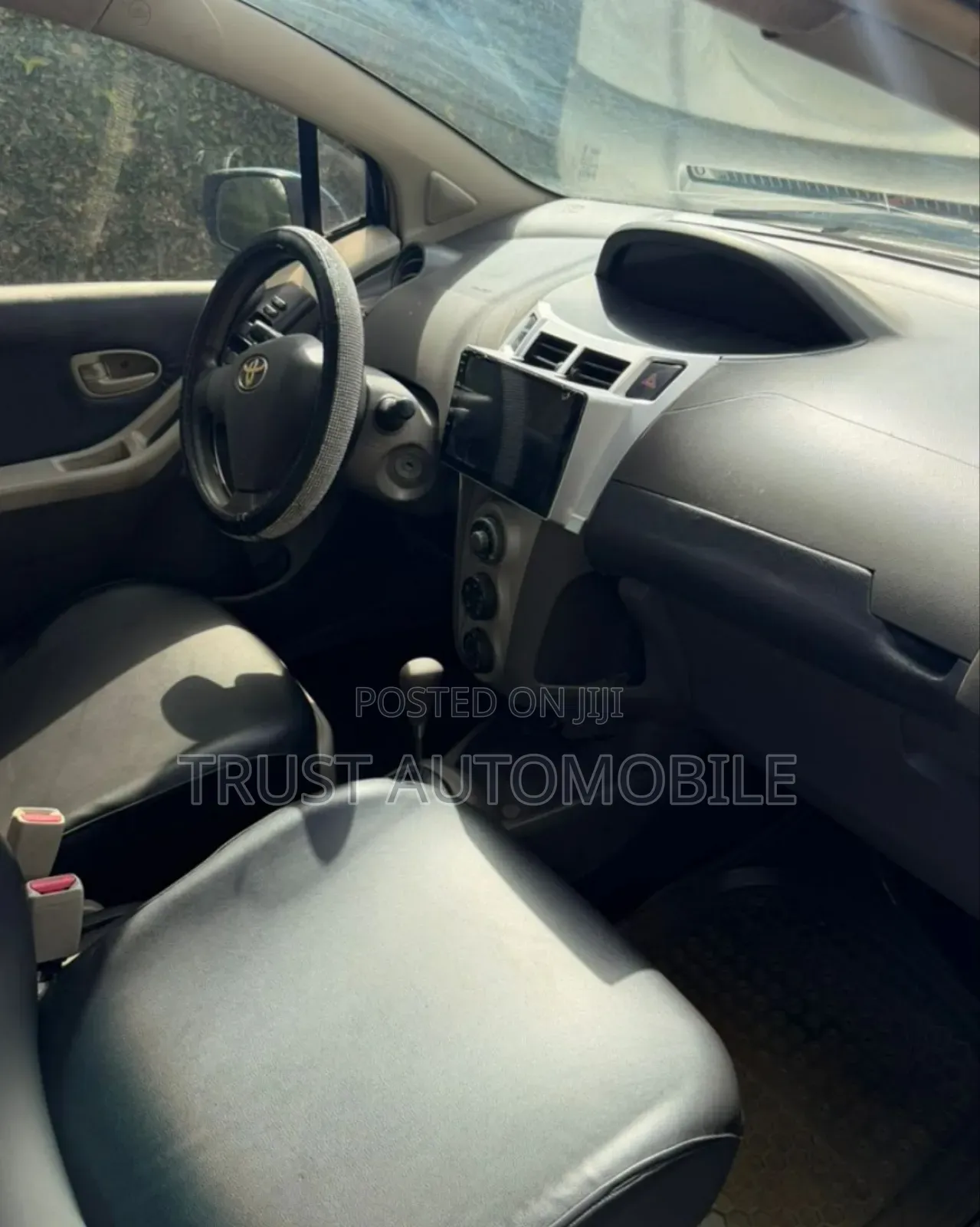 Toyota Vitz 1.0 FWD 3dr 2010 Blue