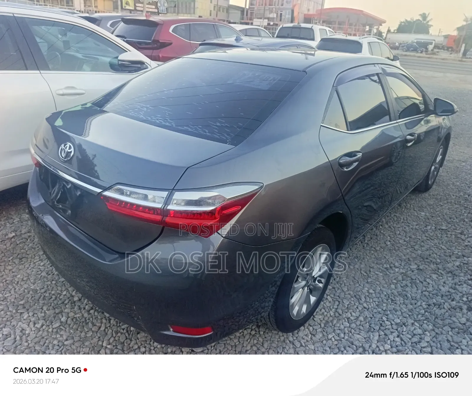 Toyota Corolla SE Special Edition 4dr Sedan (1.8L 4cyl CVT) 2017 Gray