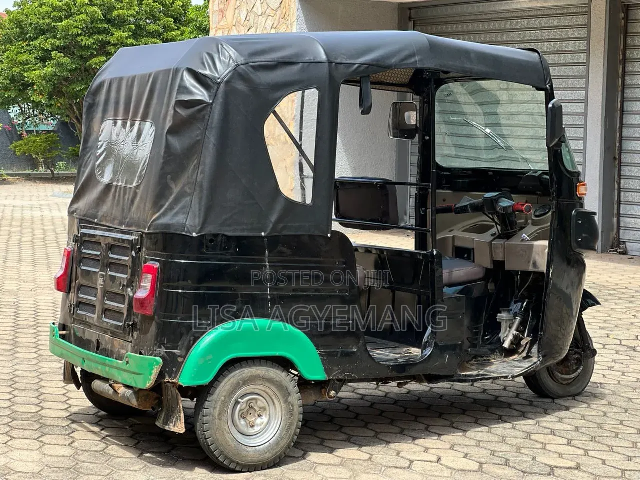 Bajaj RE 2020 Black