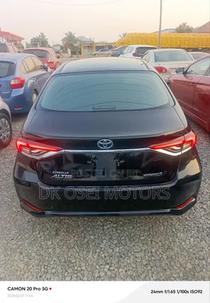 Toyota Corolla XLE 2022 Gray