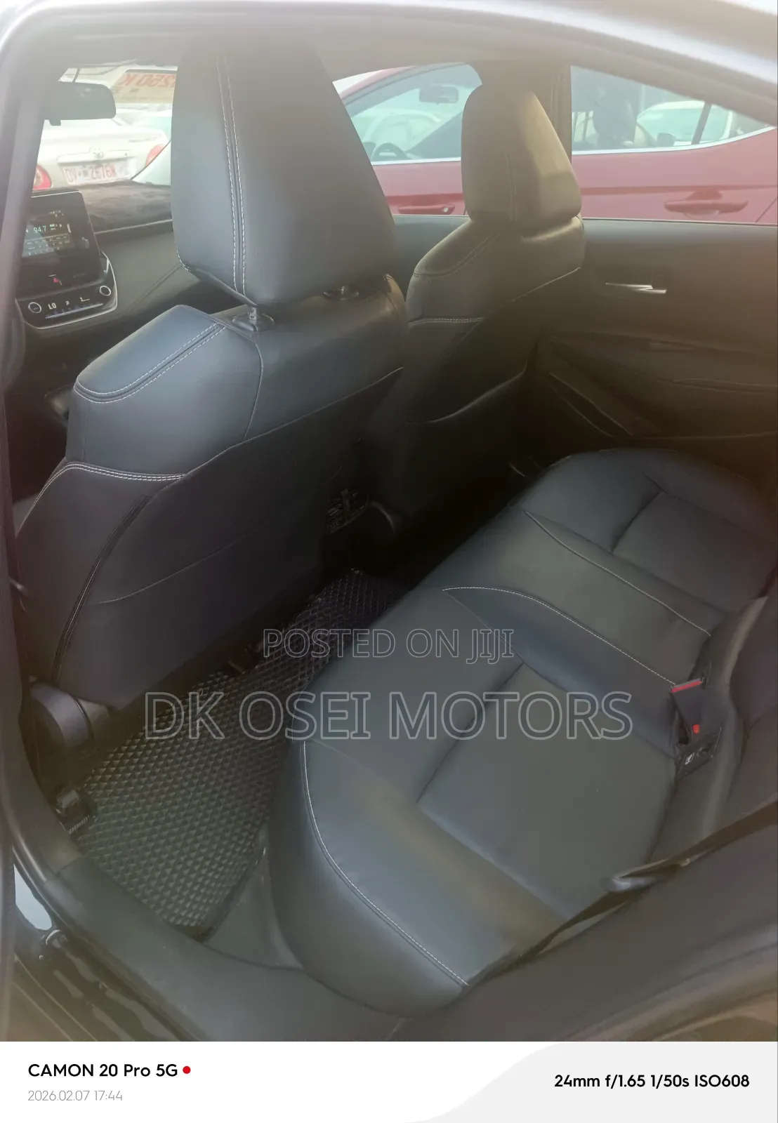 Toyota Corolla XLE 2022 Gray