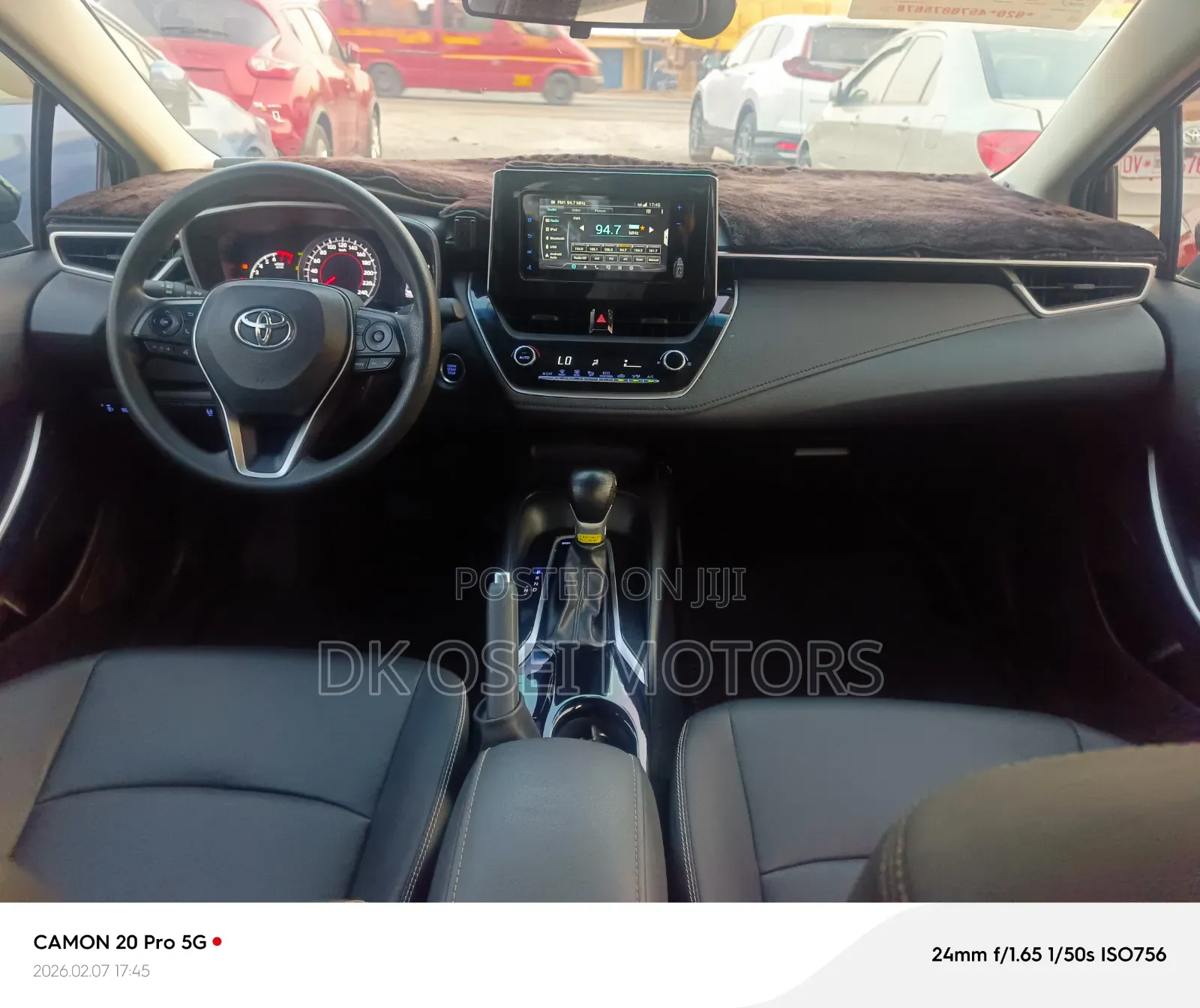 Toyota Corolla XLE 2022 Gray