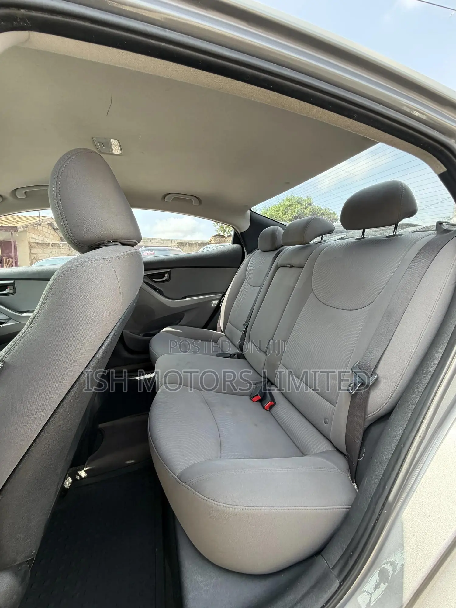 Hyundai Elantra SE 4dr Sedan (1.8L 4cyl 6A) 2015 Gray