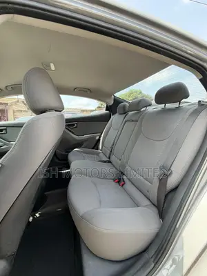 Hyundai Elantra SE 4dr Sedan (1.8L 4cyl 6A) 2015 Gray