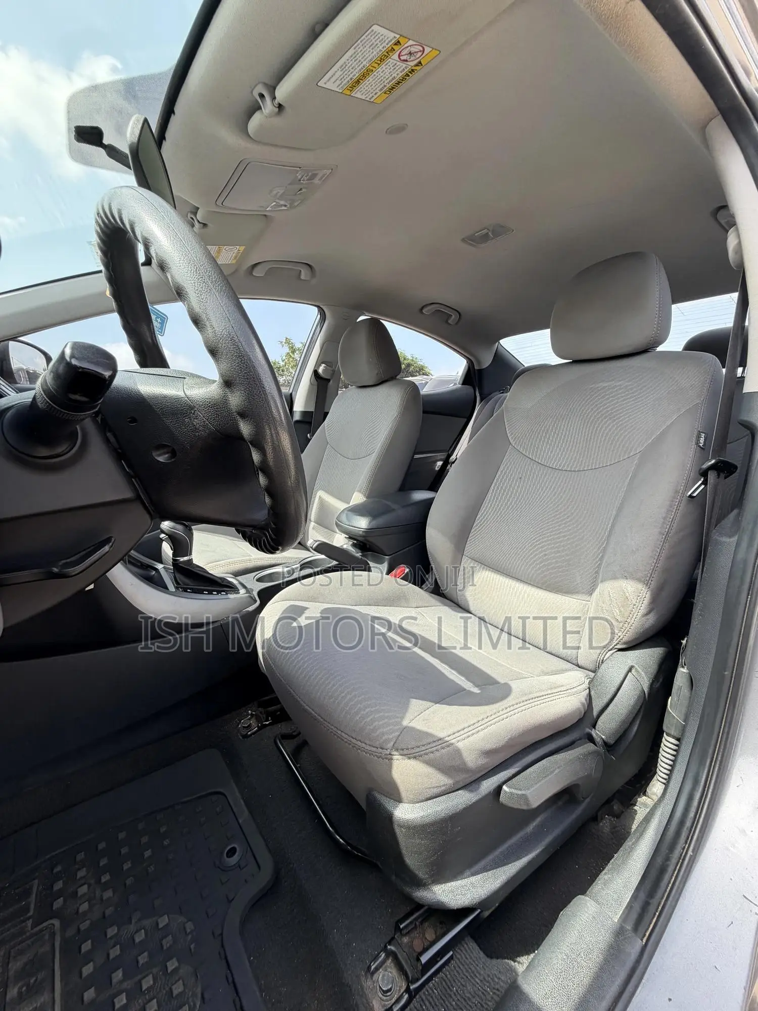 Hyundai Elantra SE 4dr Sedan (1.8L 4cyl 6A) 2015 Gray