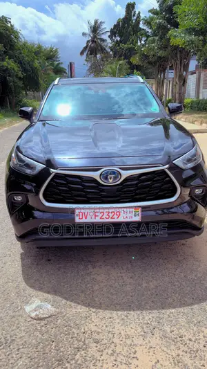 Toyota Highlander XLE AWD 2023