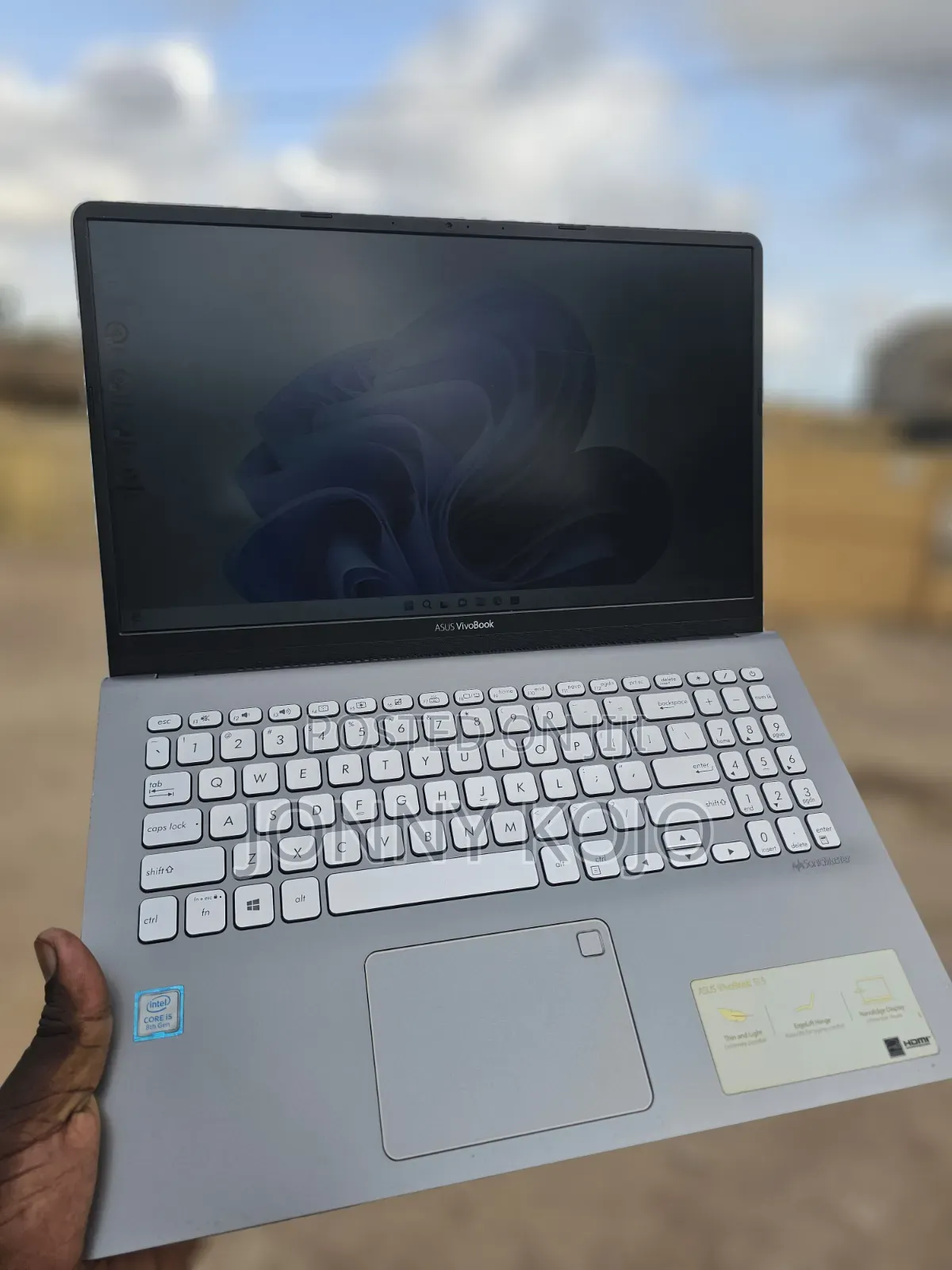 Laptop Asus VivoBook S15 S530UN 8GB Intel Core i5 SSD 256GB