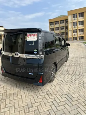 Toyota Voxy SV Premium 2014 Black