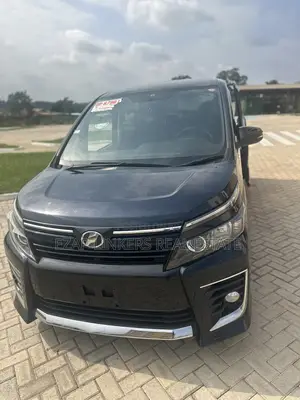 Toyota Voxy SV Premium 2014 Black