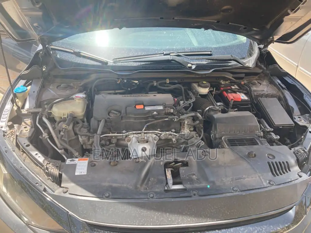 Honda Civic LX Hatchback 2020 Gray