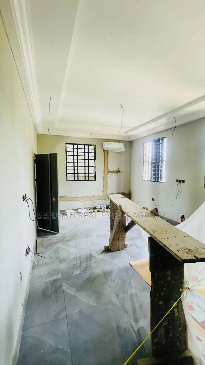 4bdrm Duplex in Sefdard Properties, Achimota for sale