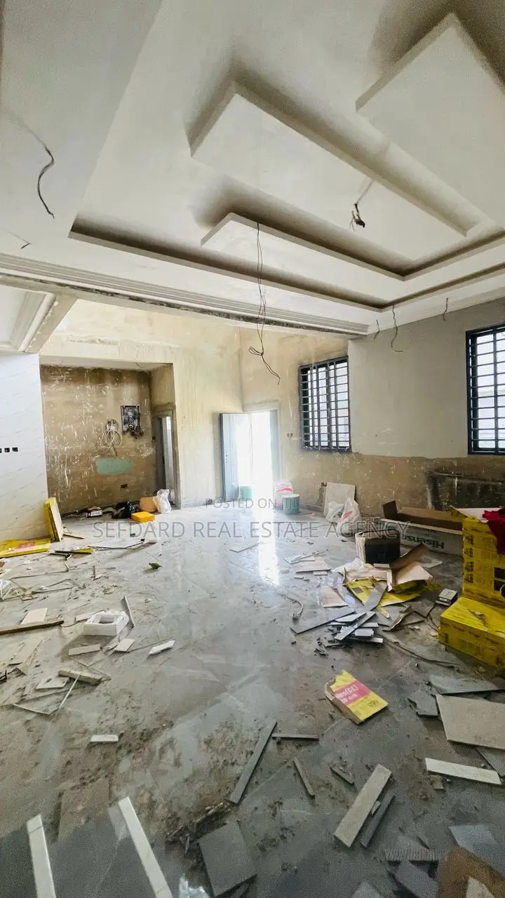 4bdrm Duplex in Sefdard Properties, Achimota for sale