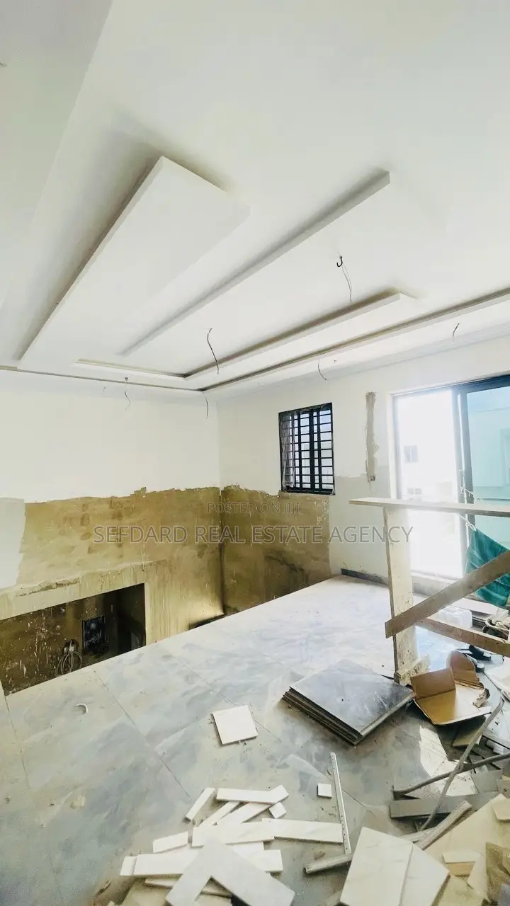 4bdrm Duplex in Sefdard Properties, Achimota for sale