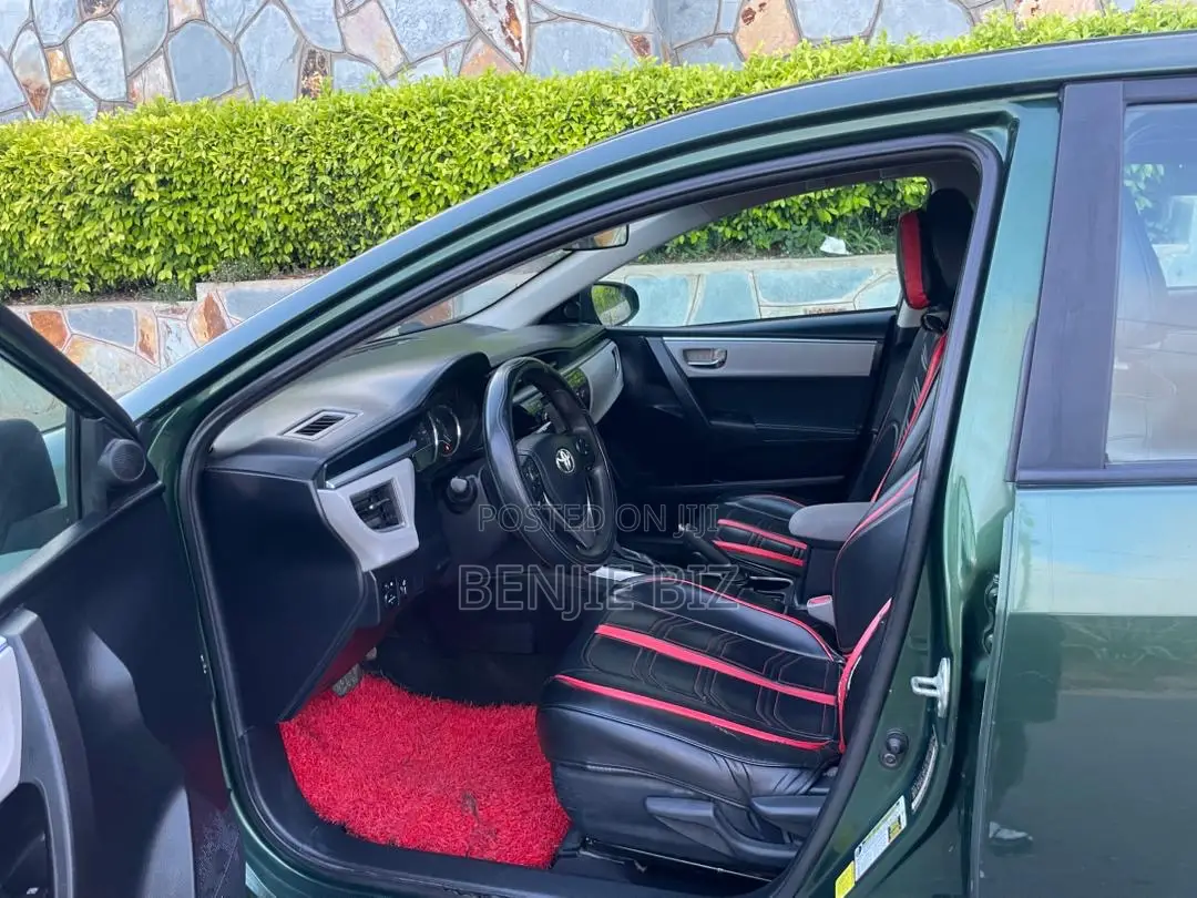 Toyota Corolla 2015 Green