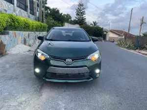 Toyota Corolla 2015 Green