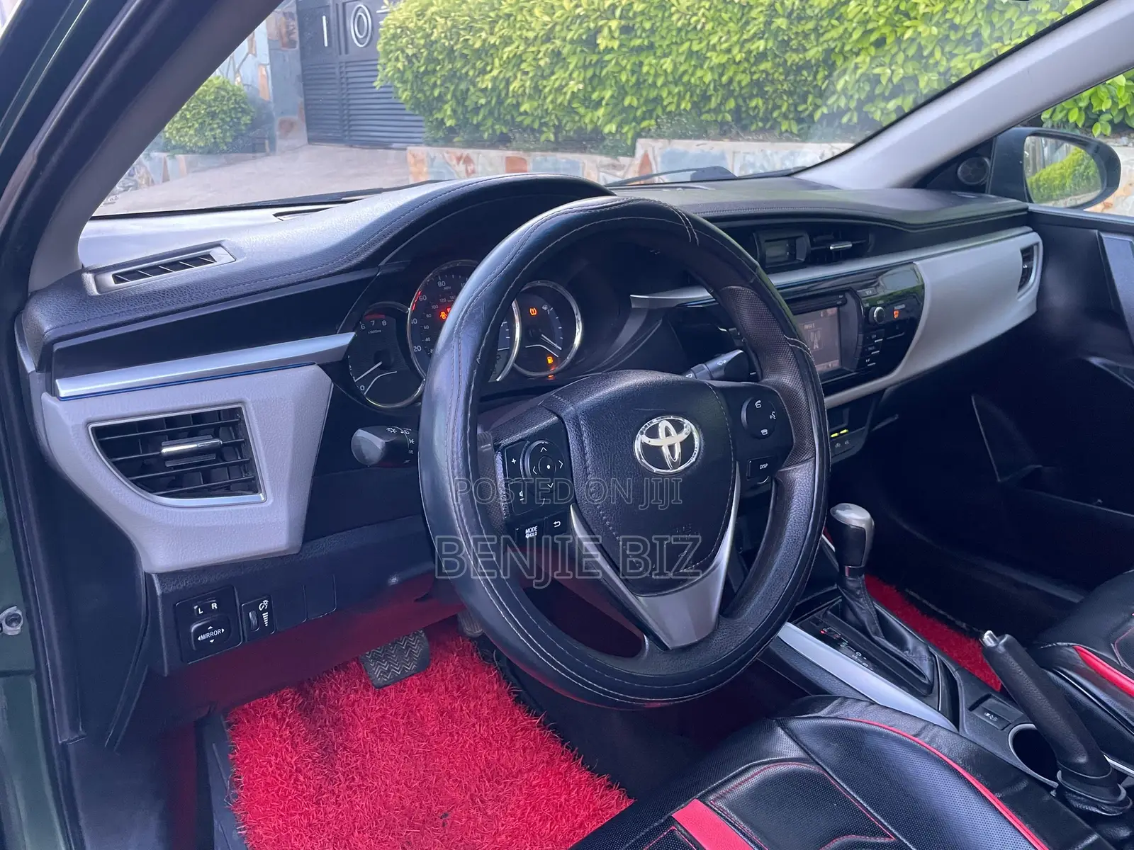 Toyota Corolla 2015 Green