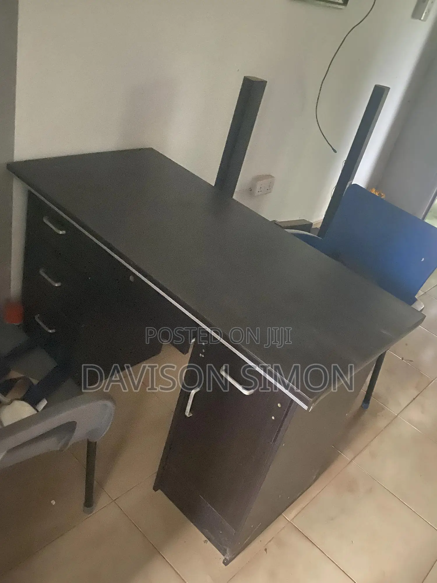 Neat Office Table For Sale