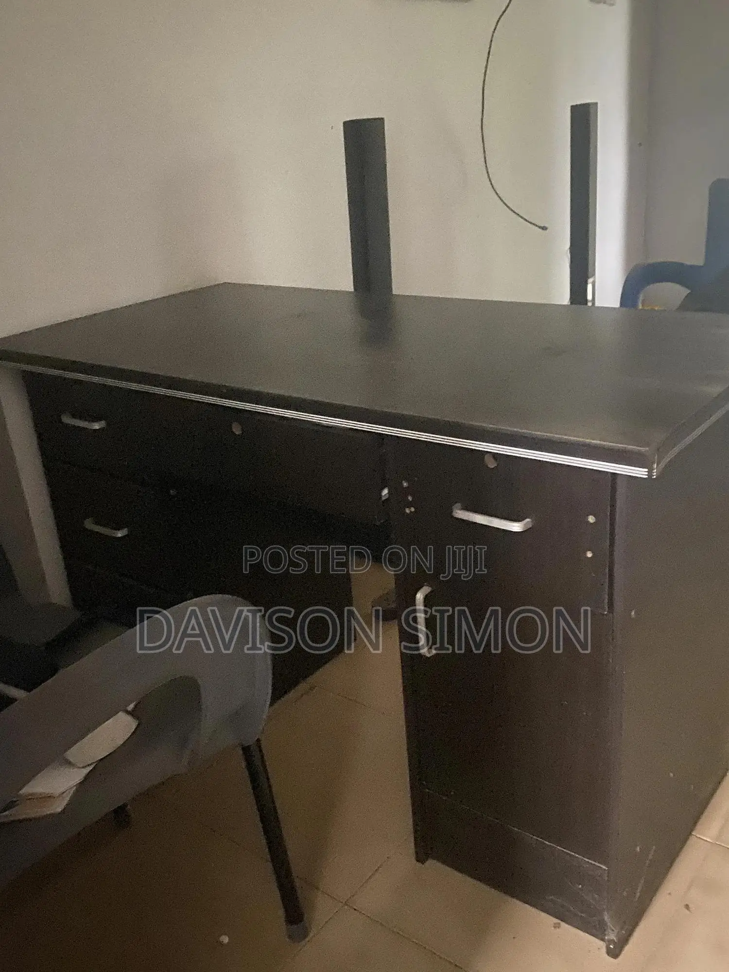 Neat Office Table For Sale