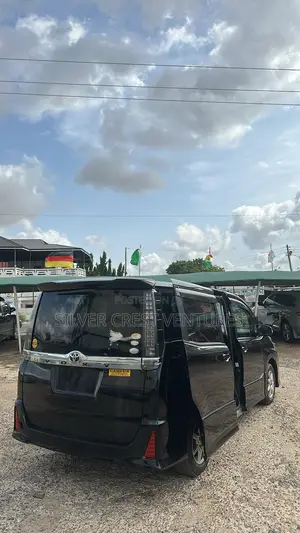 Toyota Voxy SV Premium 2014 Black